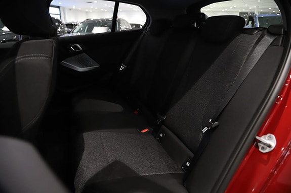 BMW 120 9 of 11