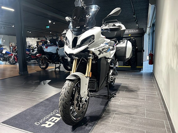 BMW S1000XR /Kamera/3 väskor/Serviceavtal/Kraschbågar 2 of 20