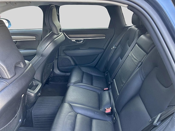 Volvo V90 Cross Country 11 of 12
