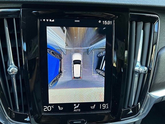 Volvo V90 Cross Country 8 of 12