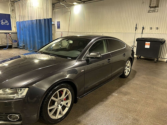 Audi A5 4 of 5