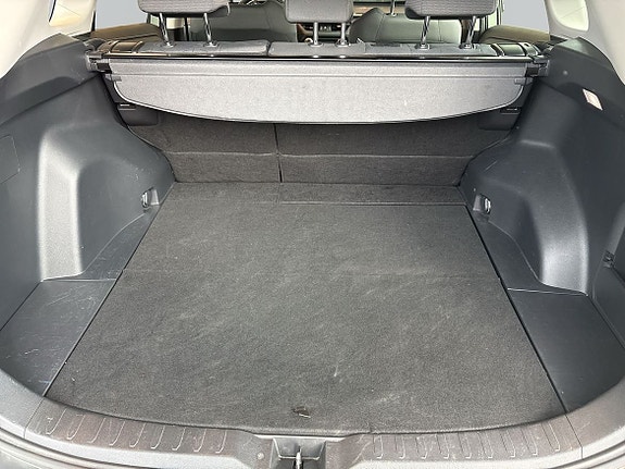 Toyota RAV4 12 of 12