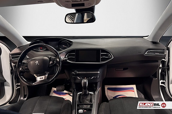 Peugeot 308 SW 10 of 10