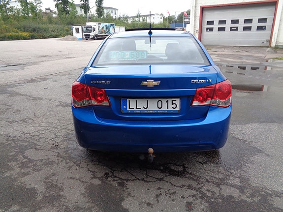 Chevrolet Cruze 6 of 9