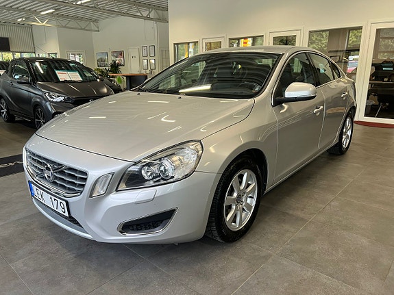 Volvo S60 3 of 25