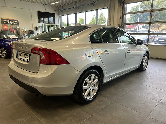 Volvo S60 7 of 25