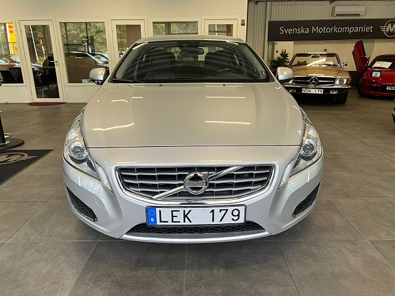 Volvo S60 2 of 25
