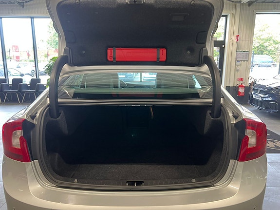 Volvo S60 15 of 25