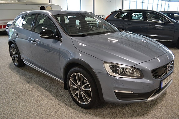 Volvo V60 Cross Country 6 of 19