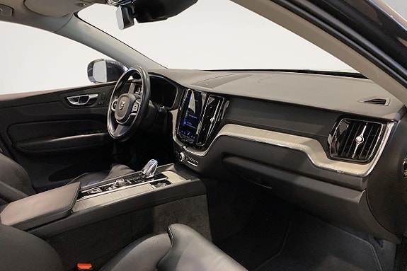 Volvo XC60 9 of 15