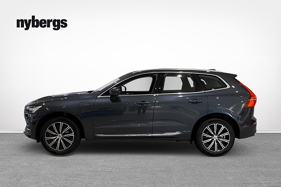 Volvo XC60 2 of 15