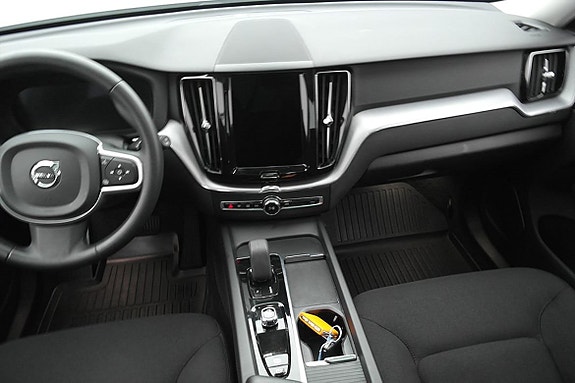 Volvo XC60 15 of 30