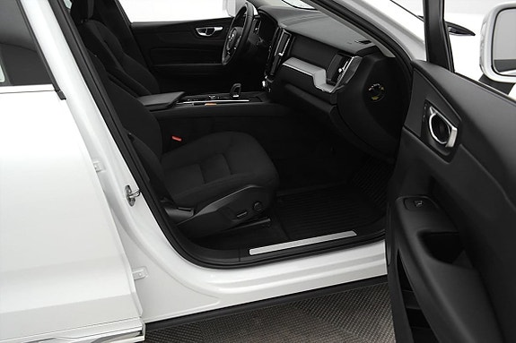 Volvo XC60 27 of 30