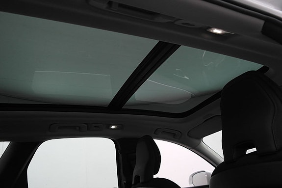 Volvo XC60 25 of 30