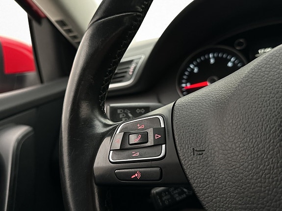 Volkswagen Passat 14 of 29