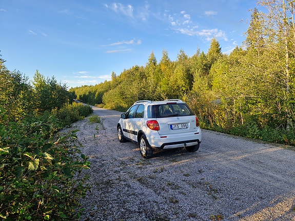Suzuki SX4 4 of 10