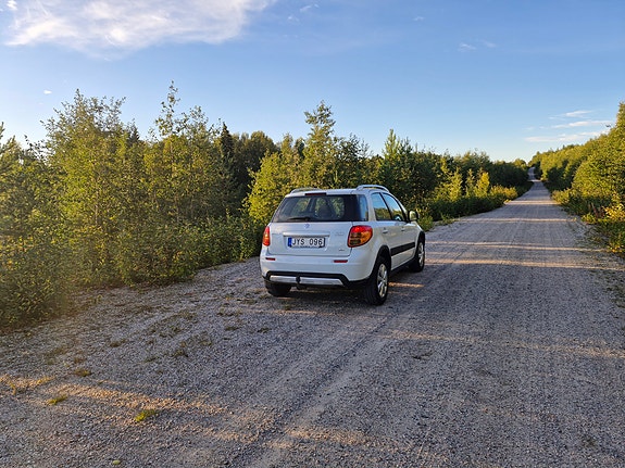 Suzuki SX4 3 of 10