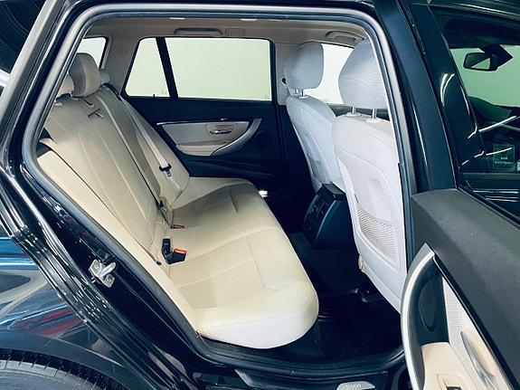 BMW 320d 10 of 14