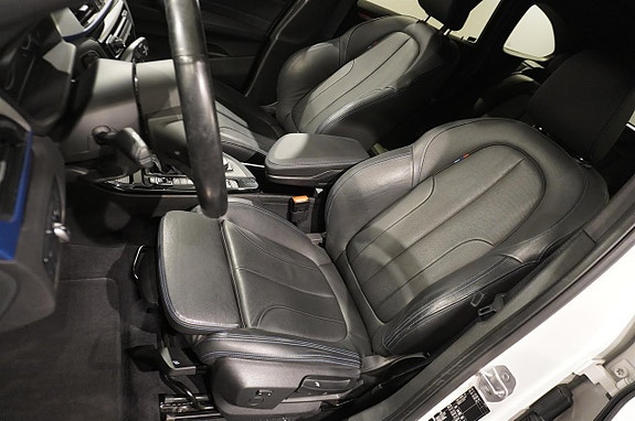 BMW X1 4 of 16