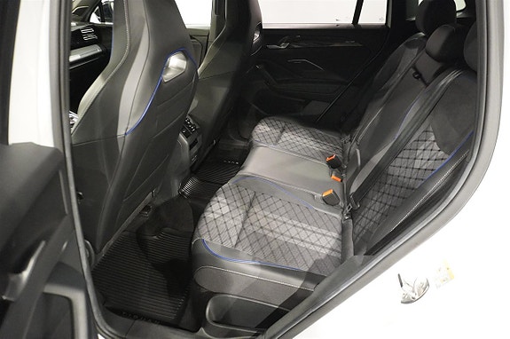 Volkswagen Tiguan 5 of 16