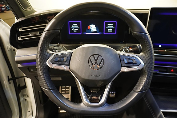 Volkswagen Tiguan 12 of 16