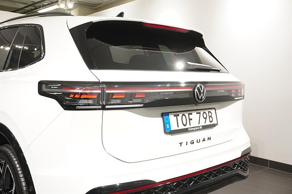 Volkswagen Tiguan 9 of 16