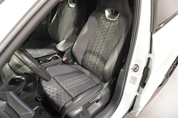 Volkswagen Tiguan 10 of 16