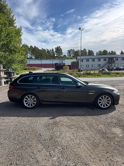 BMW 520d 2 of 19