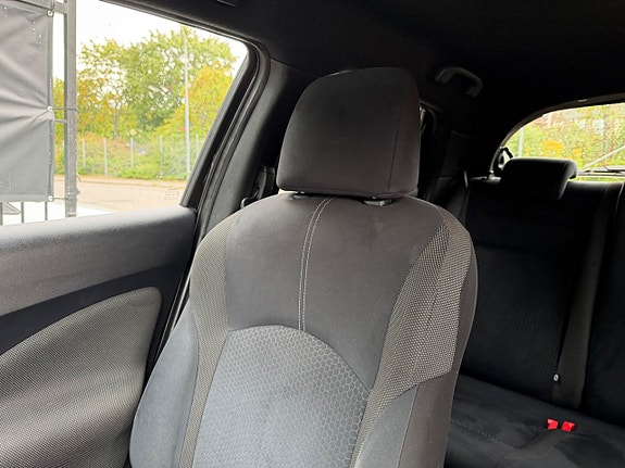 Nissan Juke 7 of 18