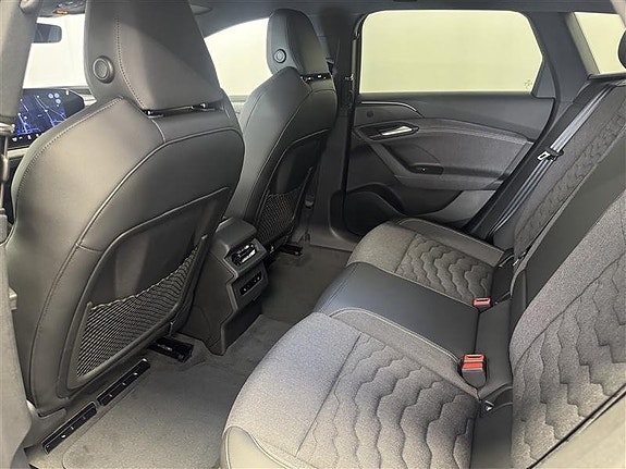 Audi A6 9 of 12