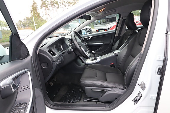Volvo V60 11 of 20