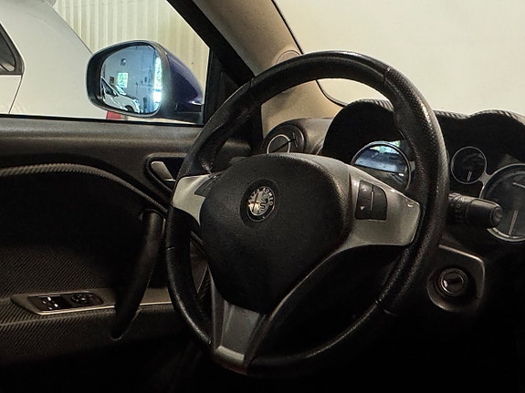 Alfa Romeo MiTo 16 of 24