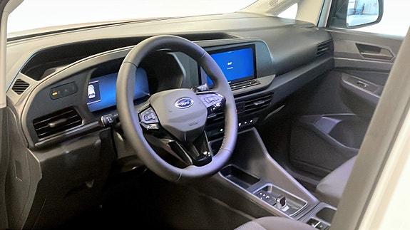 Ford Transit Connect 10 of 12