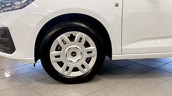 Ford Transit Connect 7 of 12