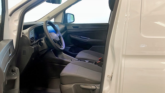 Ford Transit Connect 9 of 12