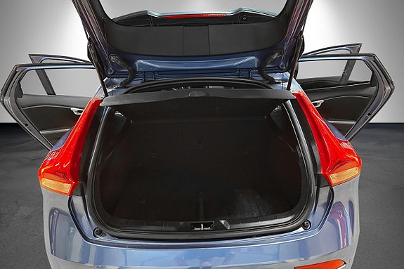 Volvo V40 7 of 10