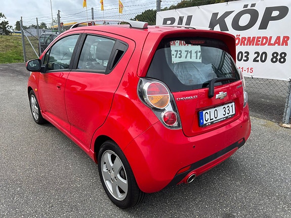 Chevrolet Spark 4 of 6