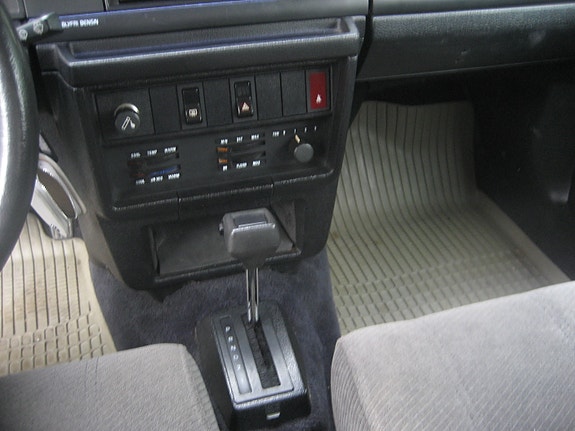 Volvo 244 10 of 12