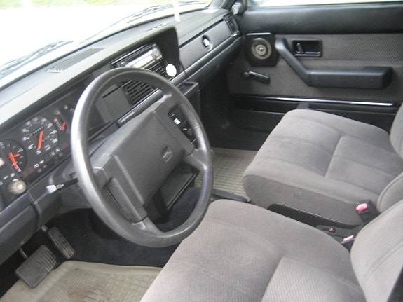 Volvo 244 5 of 12
