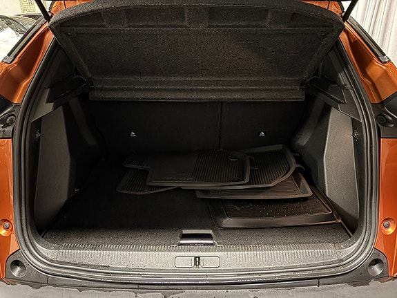 Peugeot 2008 5 of 17
