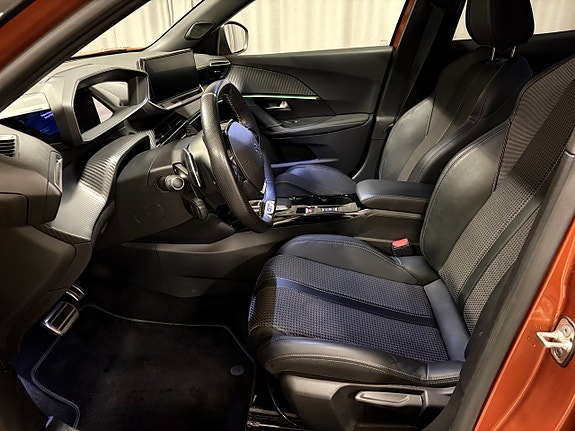 Peugeot 2008 7 of 17