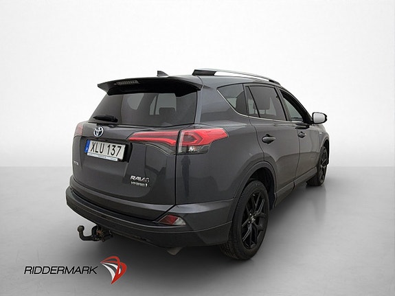 Toyota RAV4 8 of 30