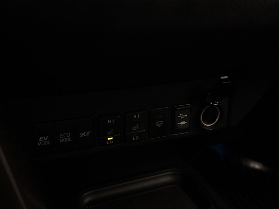 Toyota RAV4 23 of 30
