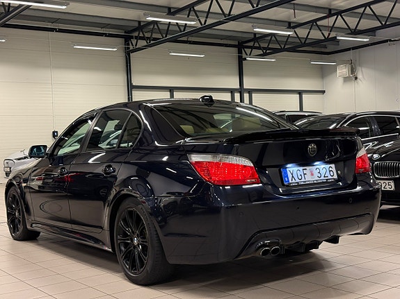 BMW 530Xi 7 of 24