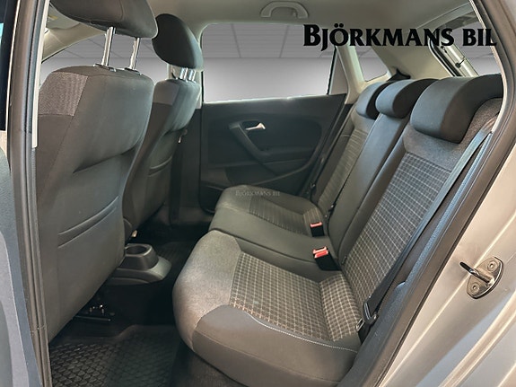 Volkswagen Polo 9 of 17
