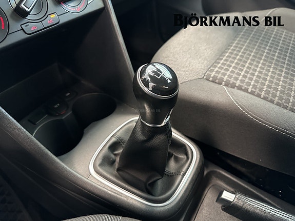 Volkswagen Polo 12 of 17