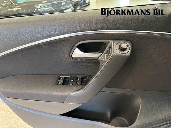 Volkswagen Polo 17 of 17