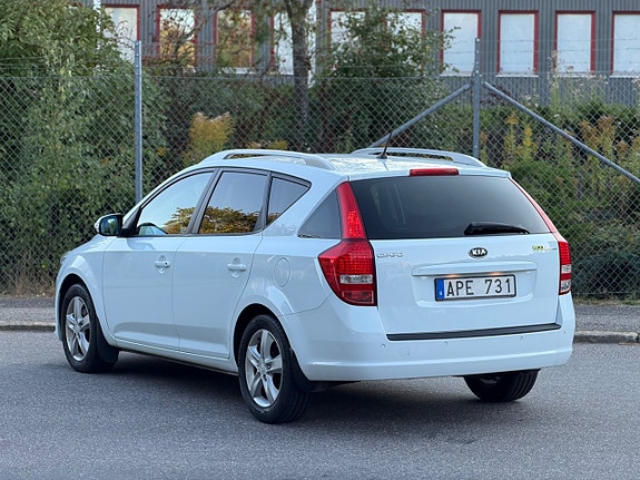Kia Ceed 8 of 19