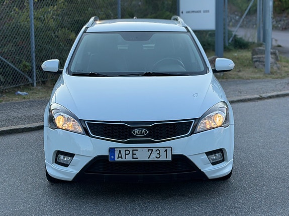 Kia Ceed 2 of 19