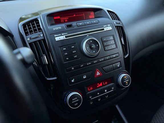 Kia Ceed 14 of 19